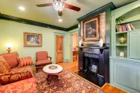 Victorian Vacation Rental Apt in Downtown New Bern - 3 tähden