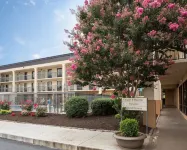 Quality Inn Merchants Drive Hotels in Knoxville
