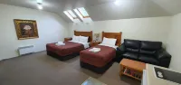 Rosewood Court Motel - Motels