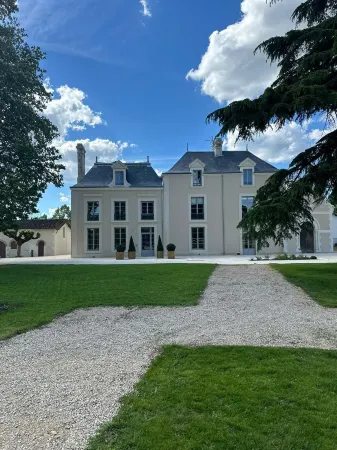 Domaine de l'Ecorcerie Отели в г. Жансе