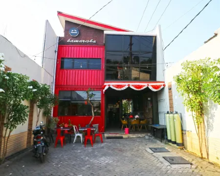 Kamariska Hostel Hoteles en Gedangan