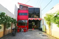 Kamariska Hostel Hotel a Gedangan