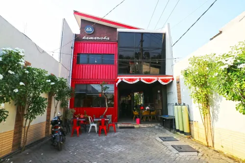 Kamariska Hostel Hotel di Kecamatan Gedangan