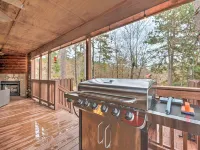 Hot Tub: 'Little Bear's Pond' Broken Bow Cabin Hotels in Broken Bow