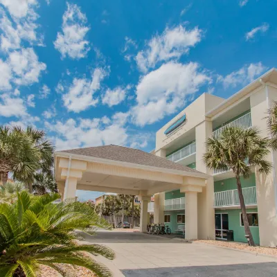 Surf & Sand Hotel Hotels near Pensacola Beach Ball Tower