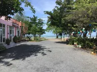 Ban Chomlay Resort Satun Hotels in Laem Son
