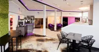 Plaza Inn Stays Design Dortmund - ที่มีบาร์