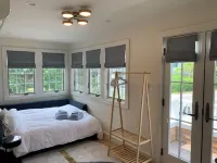 Modern Cottage Walk To Town & Beach