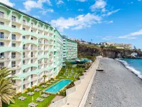 Pestana Ocean Bay Resort Hôtels à : Câmara de Lobos