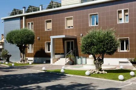 Plana Hotel Отели в г. Macerata Campania