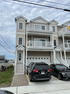Wildwood Vacation Home by the Bay. Prime Location on a Beautiful Street! Hotels near Wildwood Boardwalk