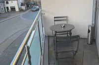 New app. fitted kitchen + parking included