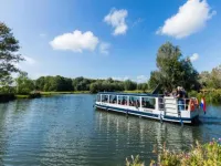 Bungalow by Water Near Rotterdam Hotels in Simonshaven
