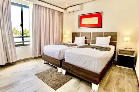 Hotel Neon Отели в г. Las Lagunas de Nisibon