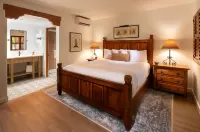 Piñon Court by la Fonda Hotels in Santa Fe