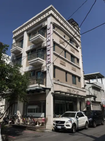 幸福ガソリンスタンドエレベーター民宿