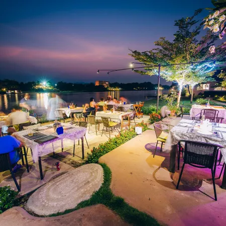 Good Times Resort Kanchanaburi Отели рядом с достопримечательностью «Военный музей JEATH»