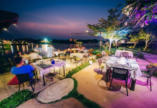 5. 굿 타임 리조트..