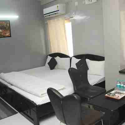 Hotel Sai Palace Inn Rooms