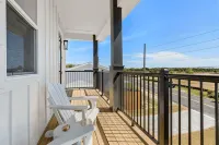 Wanderlust by Avantstay Walk to Beach + Pool New Construction Hotels in Sunnyside