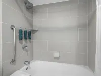 DoubleTree by Hilton Phoenix Midtown Отели рядом с достопримечательностью «Энканто»