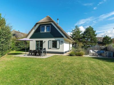Duynopgangh 16 Villa for 8-Guests Behind Dunes