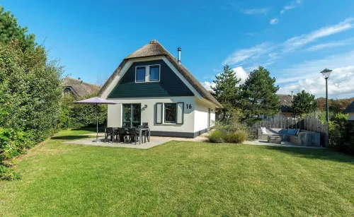 Duynopgangh 16 Villa for 8-Guests Behind Dunes