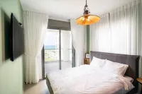 Sunny Haven Sea View Escape