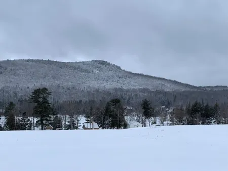 Echo Lake Paradise-Enjoy the views in any season!