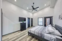 Bearfoot Getaway - New Lux Cabin Hot Tub Pool