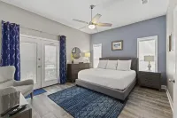 Newly Remodeled Maravilla 3 Bedroom 2 Bath Cottage Short Walk to Private Beach