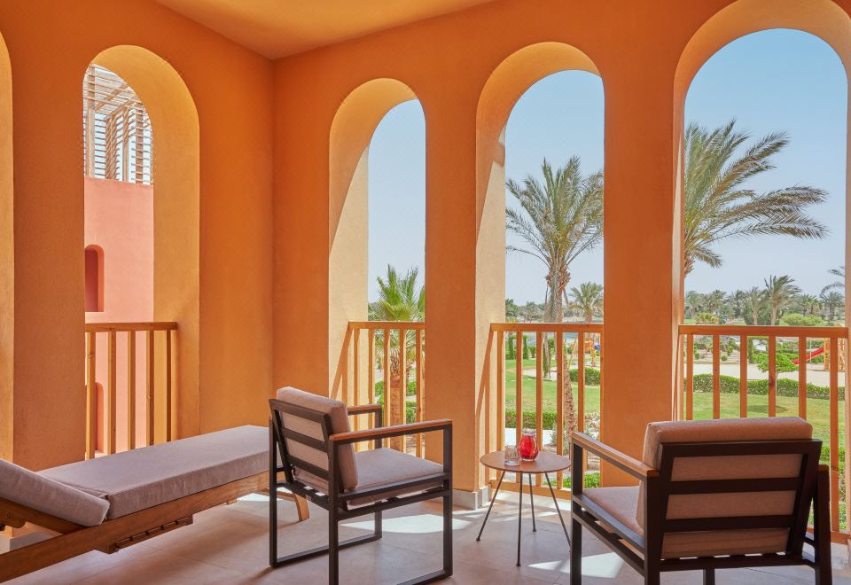 Steigenberger Airport Hotel Over view