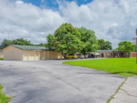 OYO Superior Budget Inn Bartow Hotels in Bartow