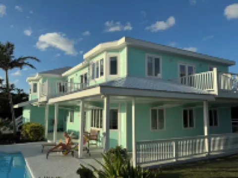Bahamian Rhapsody.. has it ALL.. Unobstructed Ocean Views and Beach Access. Hotels in 