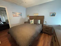 Spacious 3-bedroom with AC and WiFi in welcoming Cypress Hotels in Cypress