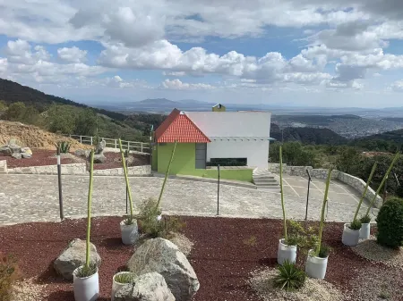 Hotel Y Auto Hotel Secreto Отели в г. Минераль дель Монте