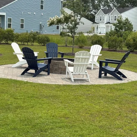 Pet friendly! King bed, smart TVs, mins to beaches from this brand new townhome