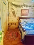 "Your Neck of the Woods" Cabin Rental: Peaceful Get-away Overlooking Fish Creek
