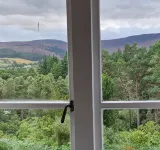 Cambus O' May Traditional Highland Hotel - Dağ Manzaralı
