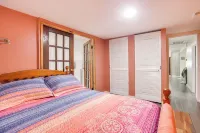 1 Mi to Burr Oak Lake: Cozy Family Home! - 3-Star