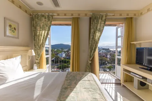 Charmosos Studios No IL Campanario Villaggio Resort Ilcjr II فنادق في Quinta dos Ganchos