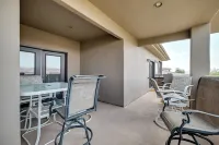 Golf Course Views & Private Deck: Mesquite Condo! - breakfast