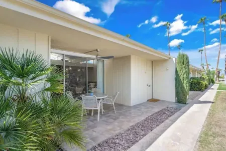 Mid Century Modern Palm Desert - Close to El Paseo Отели рядом с достопримечательностью «Melissa Morgan Fine Art Gallery»