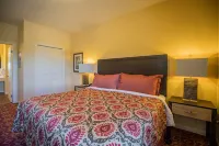Berkshire Mountain Lodge Hotels in Pittsfield