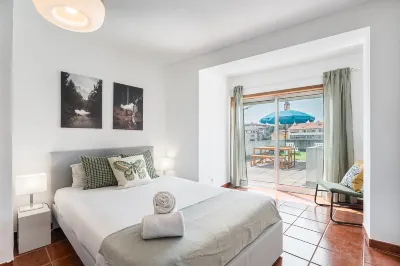 GuestReady - Portrait with a view Hotels in Porto