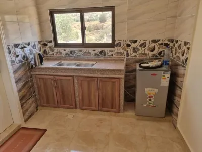 Cozy 1-bedroom apartment in amazing Petra with WiFi, AC Hotels in 