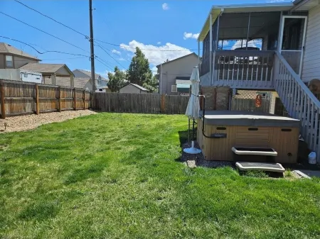 5 mins from Chadfield reservoir Tranquil 4-bedroom house AC in West Littleton Отели в г. Кен Карил