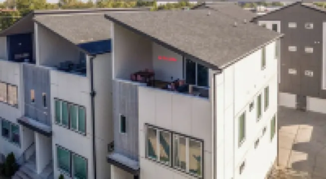 The Pink Jukebox: A Feminine & Funky Escape