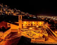 RHOUSE Cusco - غرفة مطلة على الجبل