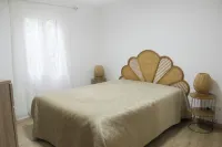 Your retreat between turquoise shores and forested paths Hotels in Machico